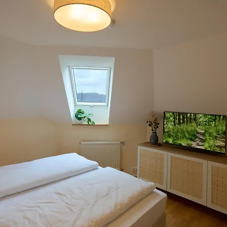 Marx - Charmantes Apartment Im Stadtzentrum Von Trier - Bis 6 Gaeste, 2 Schlafzimmer, Wlan & Waschmaschine